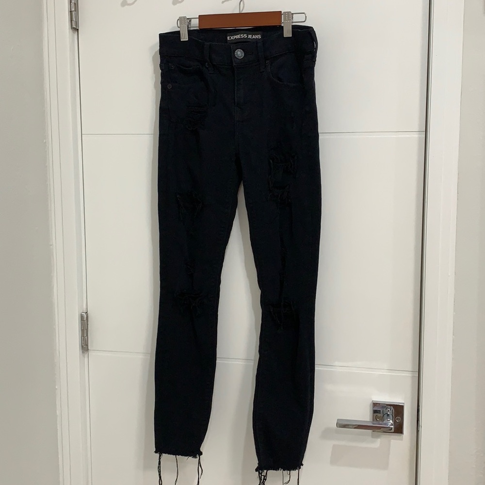 EXPRESS BLACK RIPPED JEANS